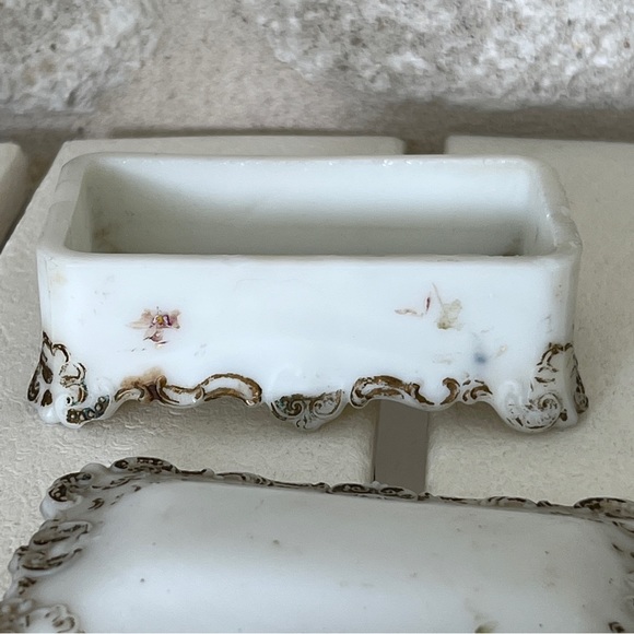milk glass box Victorian trinket box antique - Picture 6 of 8